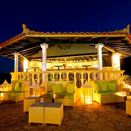 Aktaion Hotel 3*