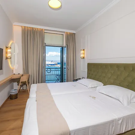 阿克泰昂城市酒店 3*