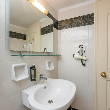 阿克泰昂城市酒店 酒店 伊西翁