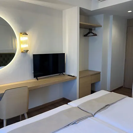 Aktaion Hotel